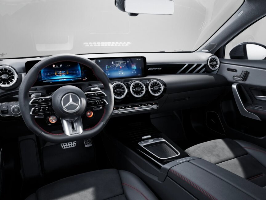 Mercedes-Benz A 35 AMG 4M