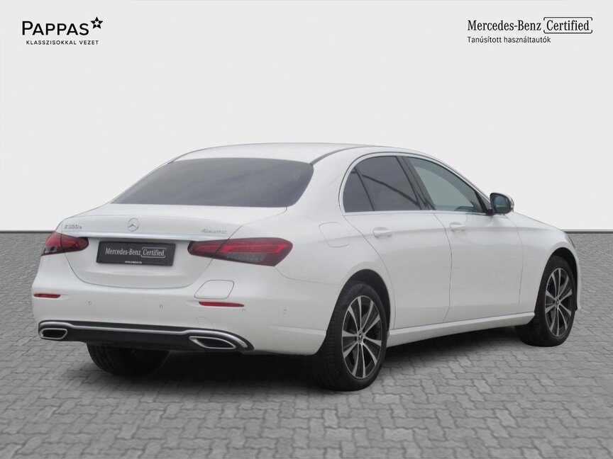 Mercedes-Benz E 300 e 4MATIC Limousine