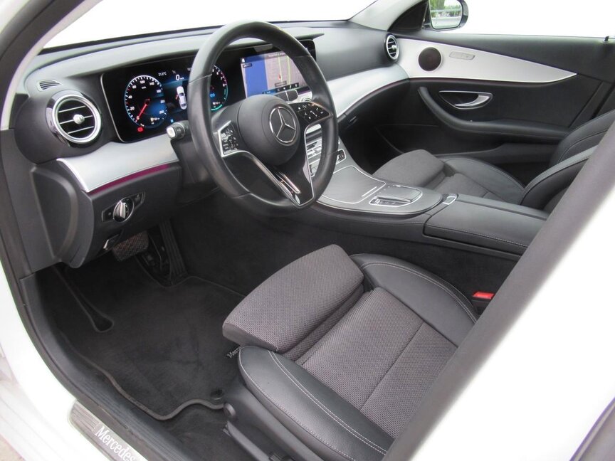 Mercedes-Benz E 300 e 4MATIC Limousine