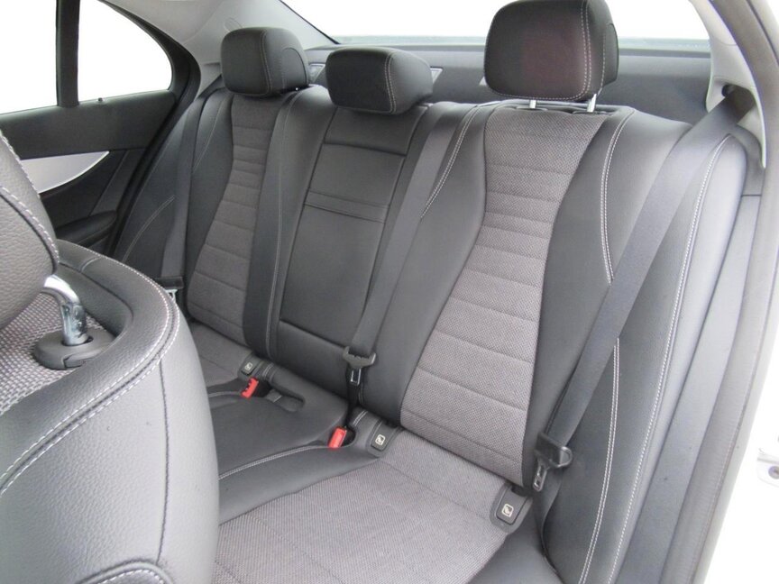 Mercedes-Benz E 300 e 4MATIC Limousine