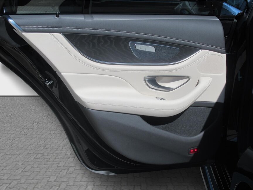 Mercedes-Benz CLS 300 d 4MATIC