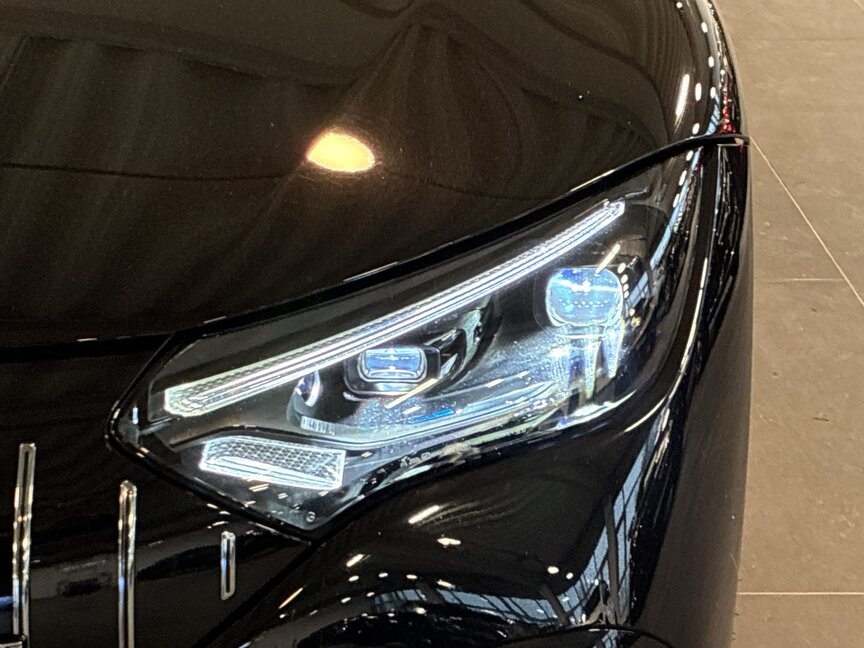 Mercedes-Benz AMG EQE 43 4M