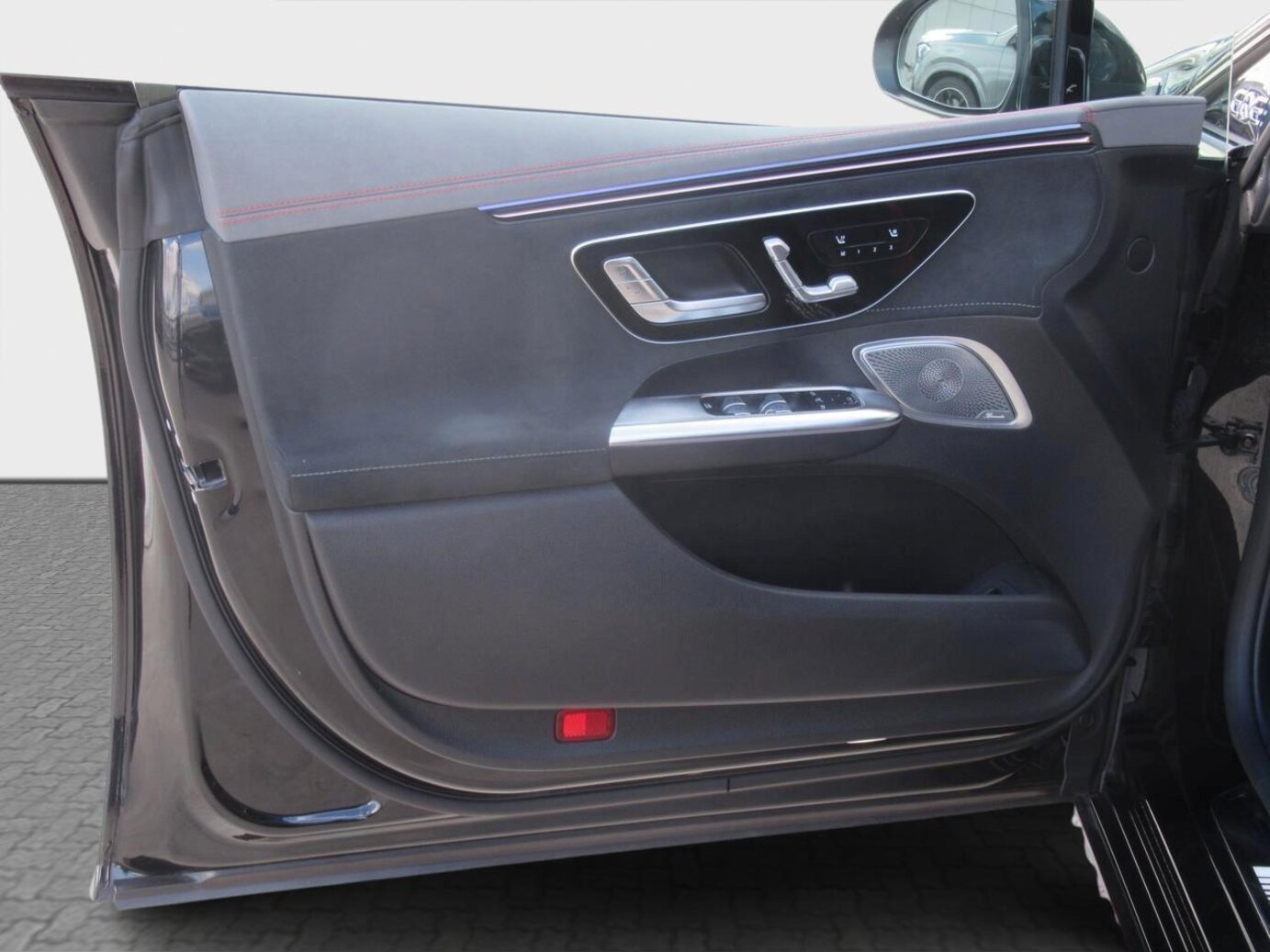 Mercedes-Benz AMG EQE 53 4M+