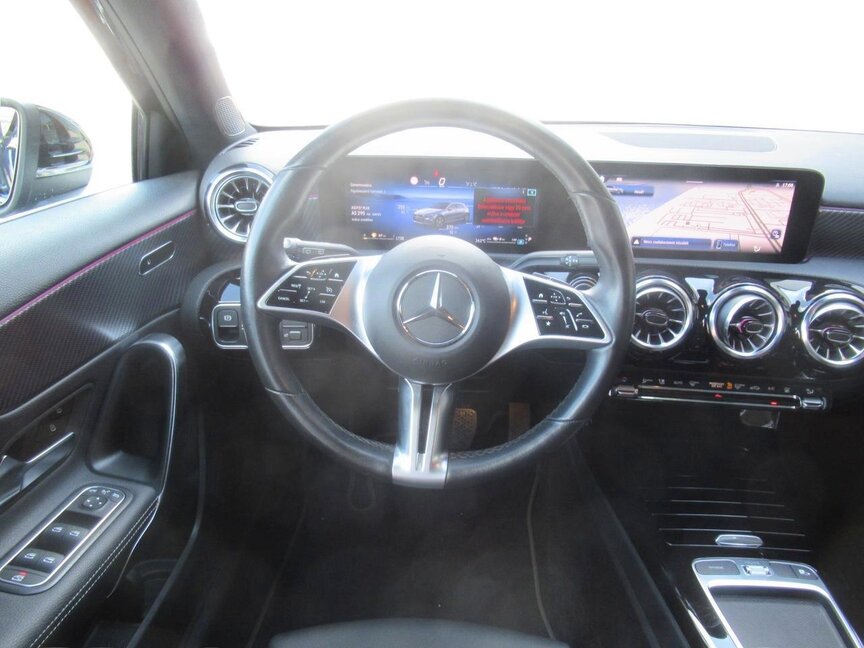 Mercedes-Benz A 250 e Kompaktlimousine mit EQ Hybrid Technologie