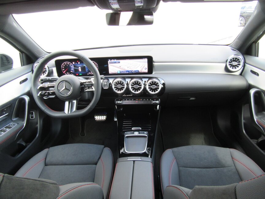 Mercedes-Benz A 250 e