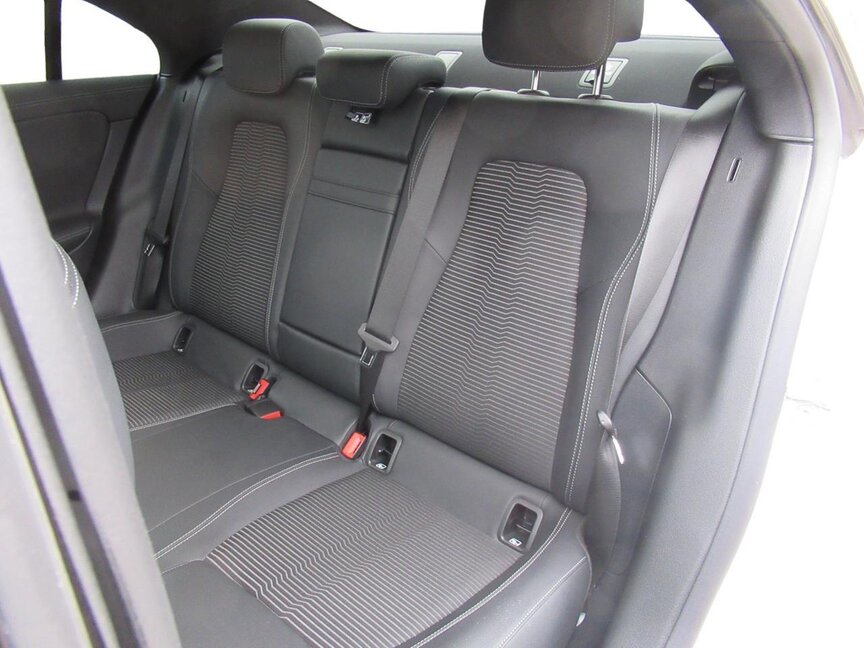 Mercedes-Benz CLA 180 d Coupé