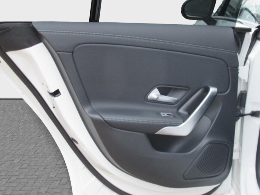 Mercedes-Benz CLA 180 d Coupé