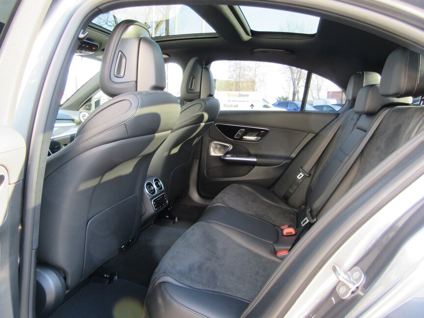 Mercedes-Benz C 300 4MATIC