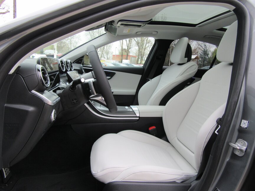 Mercedes-Benz C 300 e 4MATIC