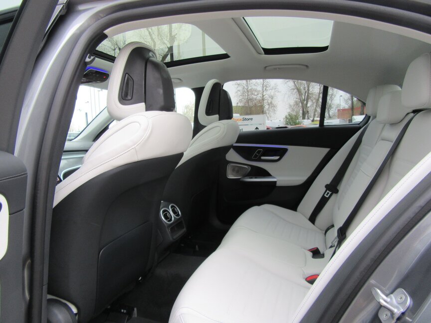 Mercedes-Benz C 300 e 4MATIC