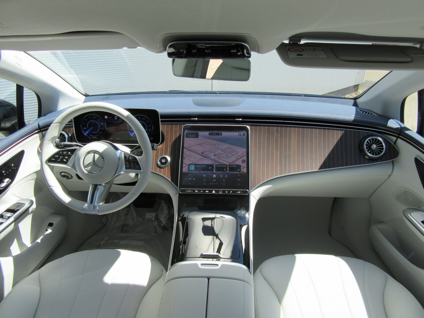 Mercedes-Benz EQE 300