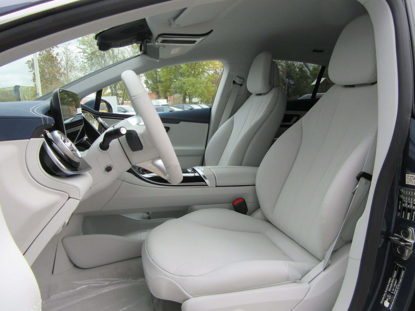 Mercedes-Benz EQE 300