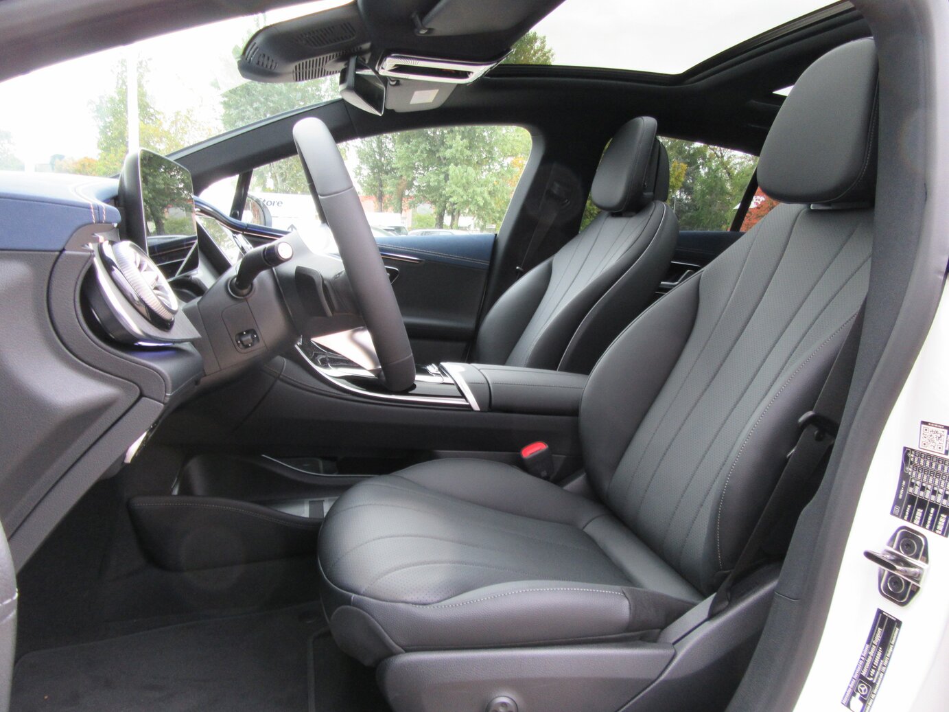 Mercedes-Benz EQE 300