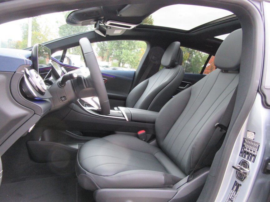 Mercedes-Benz EQE 300