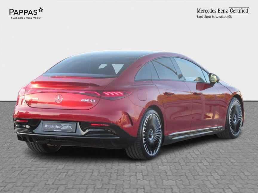 Mercedes-Benz AMG EQE 43 4M