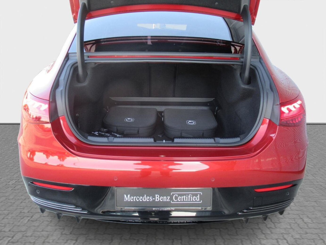 Mercedes-Benz AMG EQE 43 4M