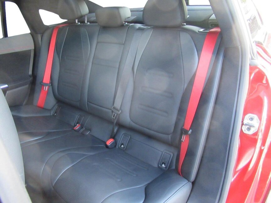 Mercedes-Benz AMG EQE 43 4M