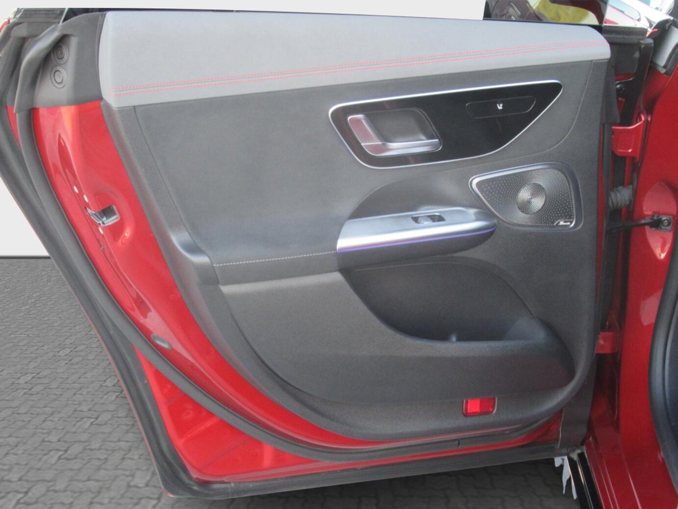 Mercedes-Benz AMG EQE 43 4M