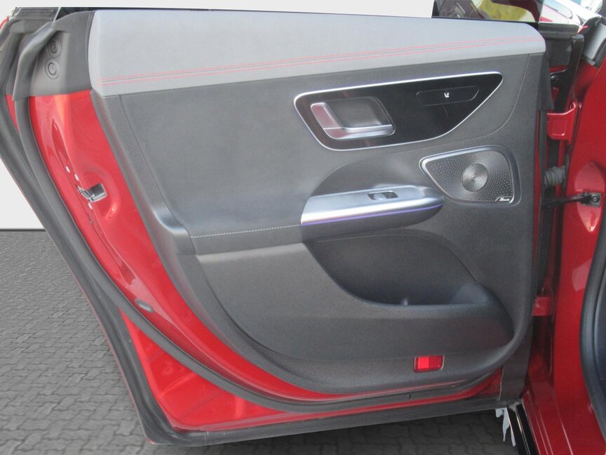 Mercedes-Benz AMG EQE 43 4M