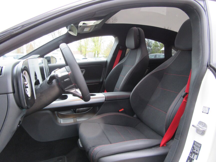 Mercedes-Benz CLA 250+ mit EQ Technologie