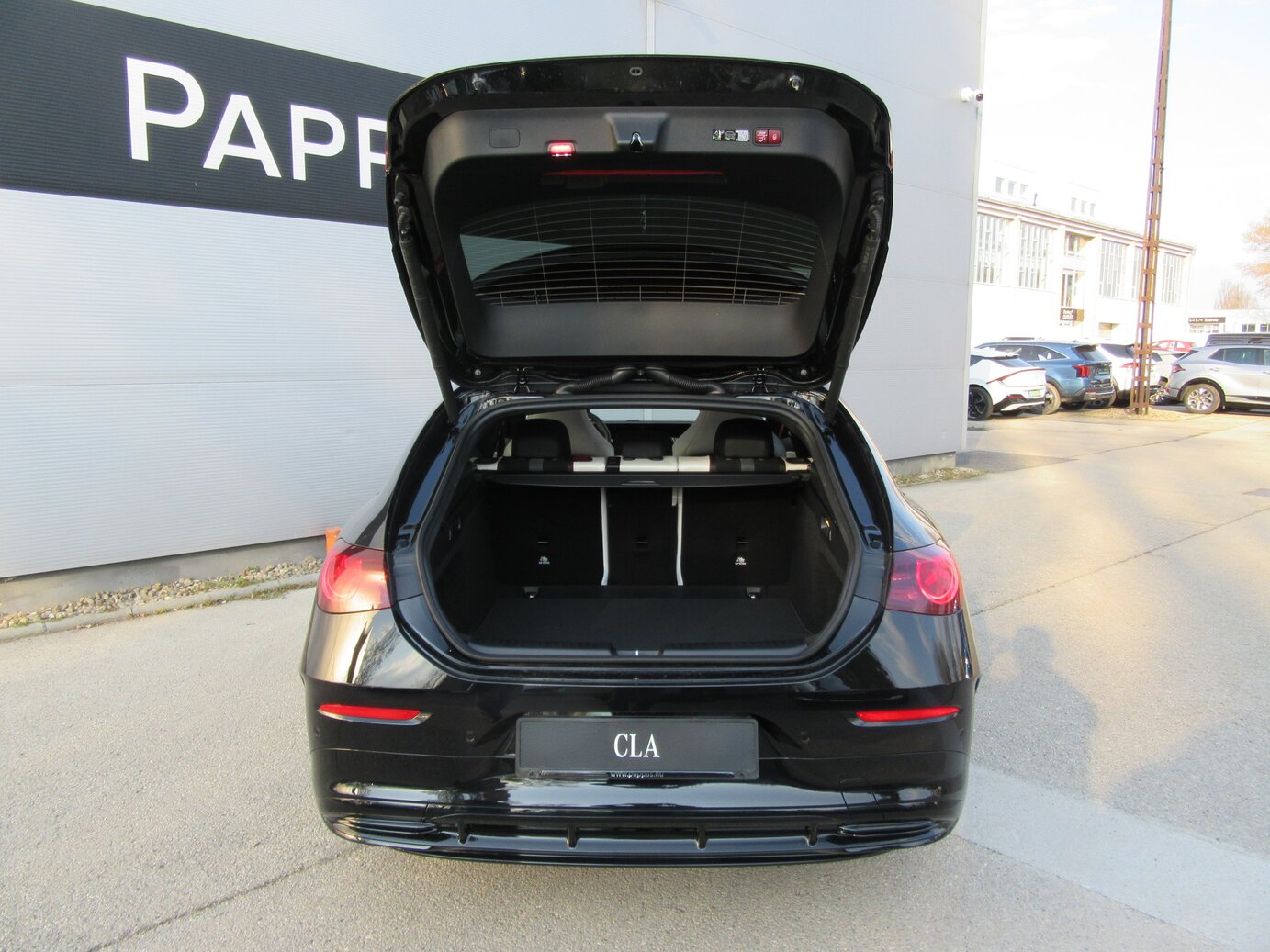 Mercedes-Benz CLA 350 4MATIC Shooting Brake mit EQ Technologie