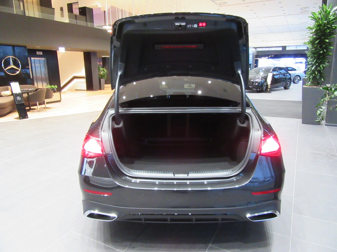 Mercedes-Benz E 220 d 4MATIC Limousine