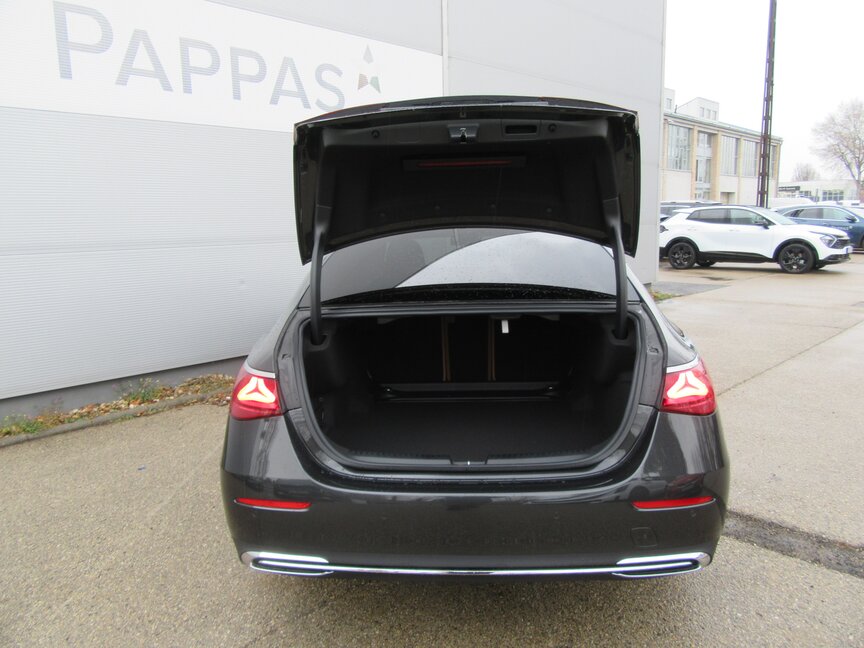 Mercedes-Benz E 200 4MATIC Limousine