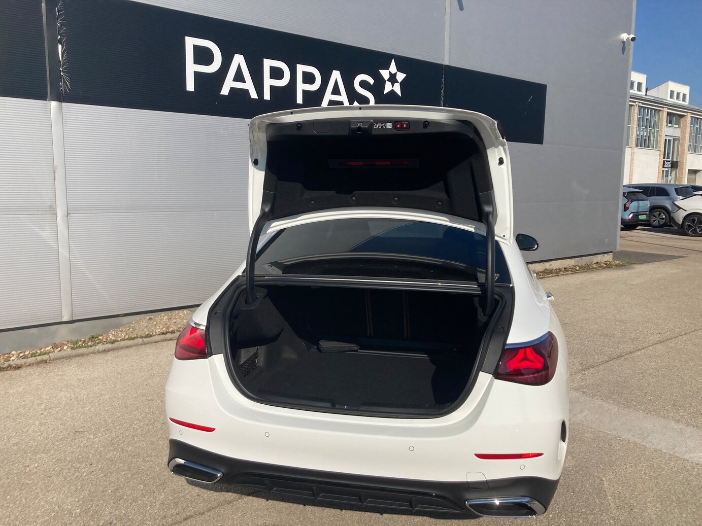 Mercedes-Benz E 200 4MATIC Limousine