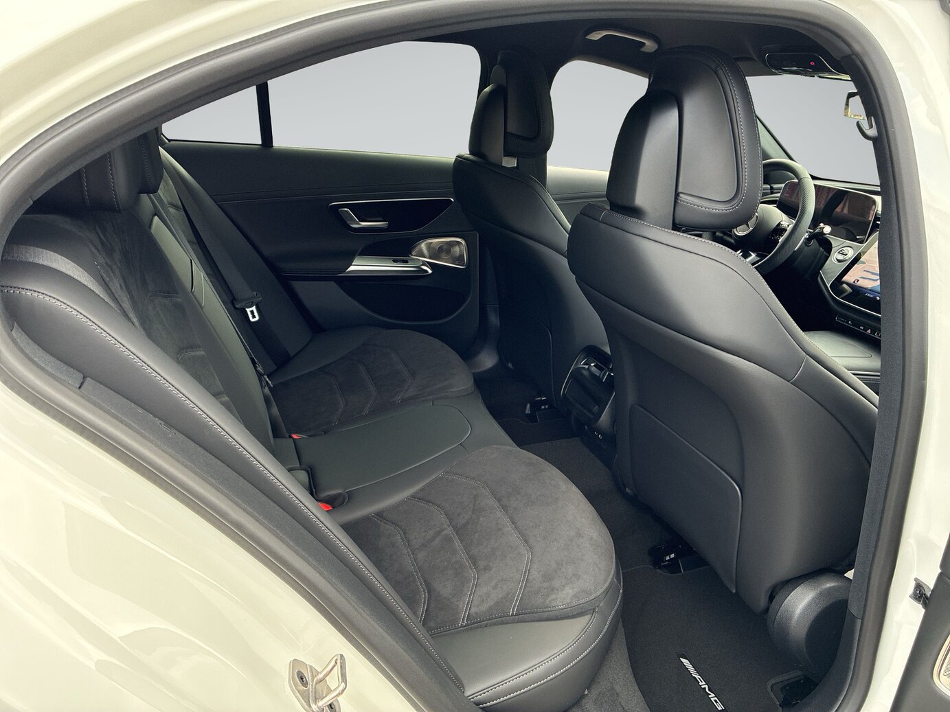 Mercedes-Benz E 200 4MATIC Limousine