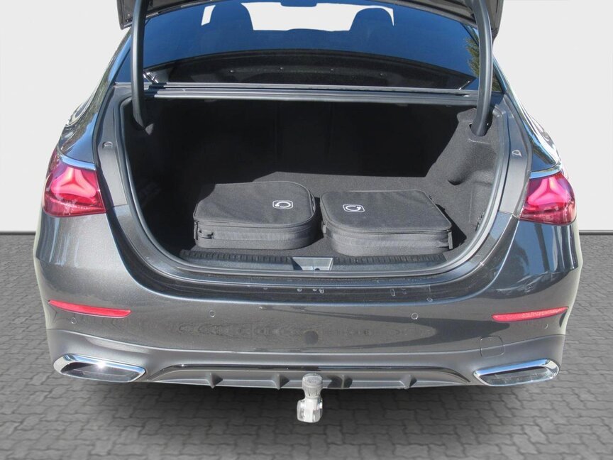 Mercedes-Benz E 300 e 4M