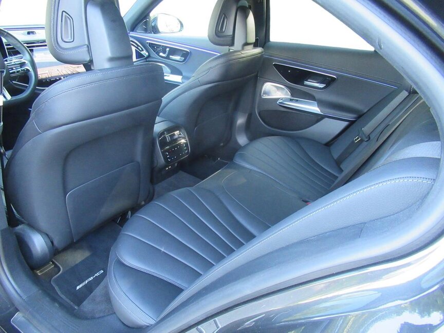 Mercedes-Benz E 300 e 4M