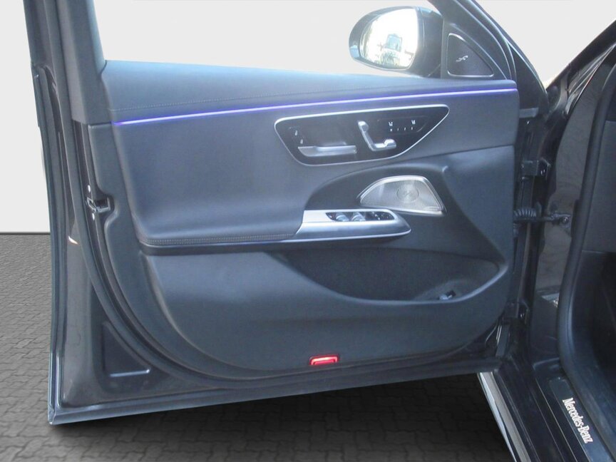 Mercedes-Benz E 300 e 4M