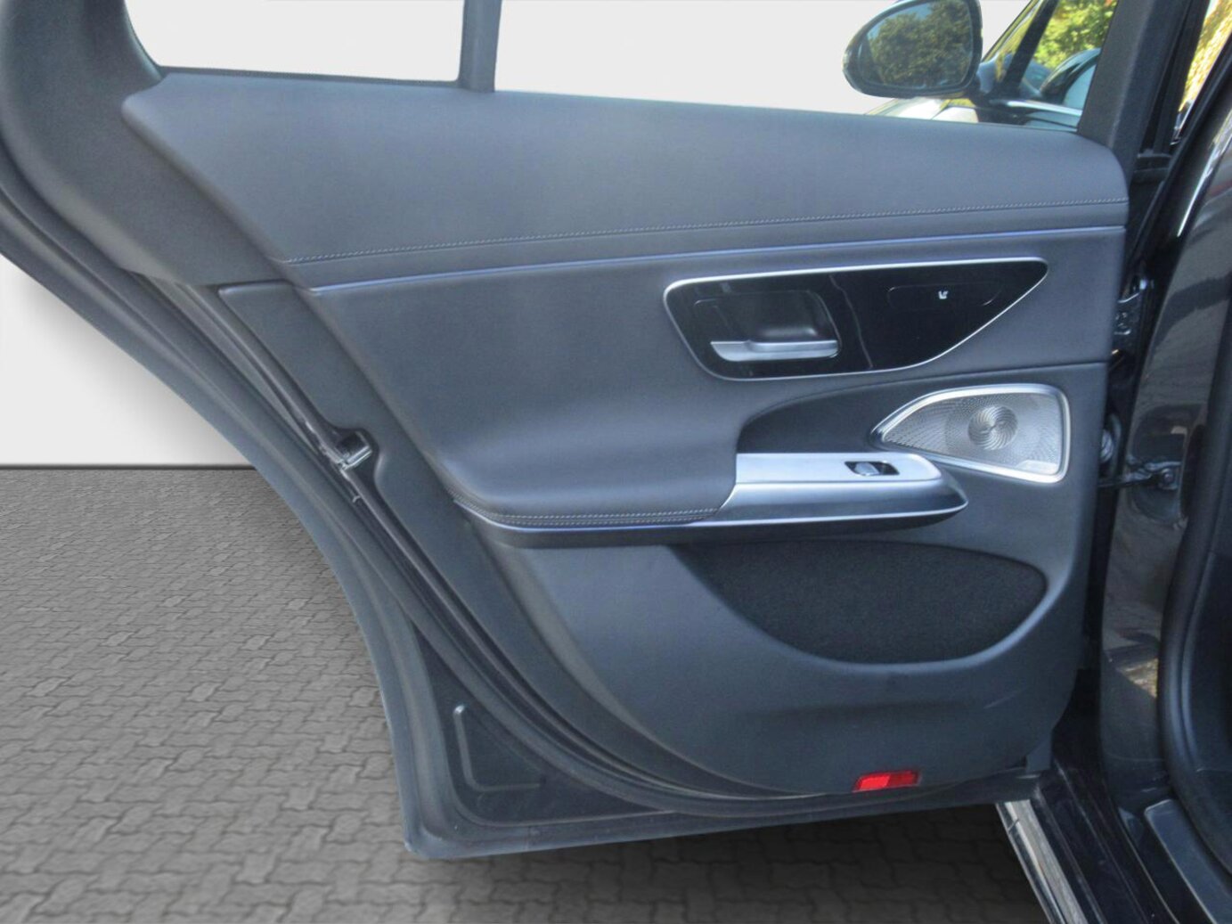 Mercedes-Benz E 300 e 4M