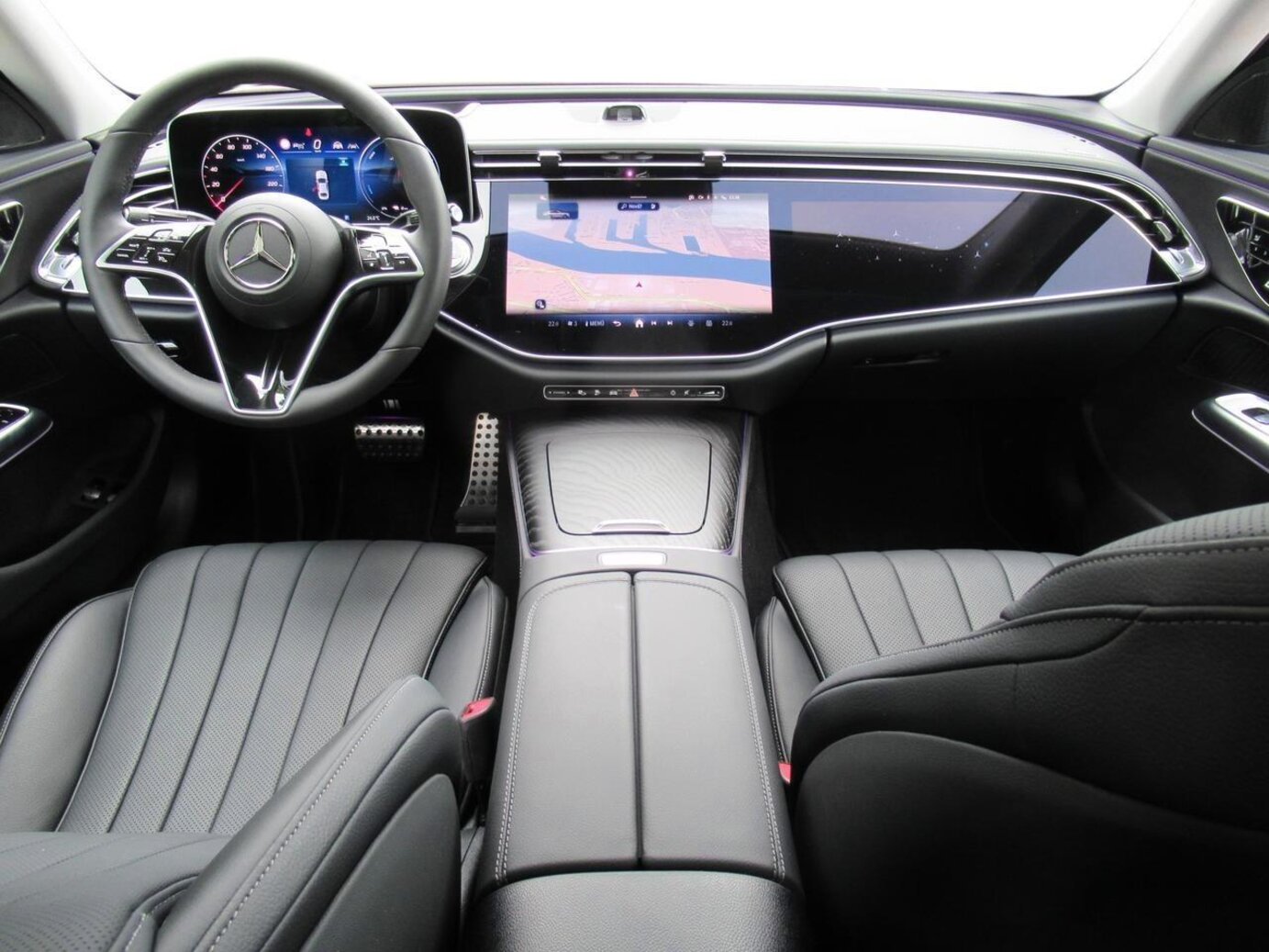 Mercedes-Benz E 300 e 4M