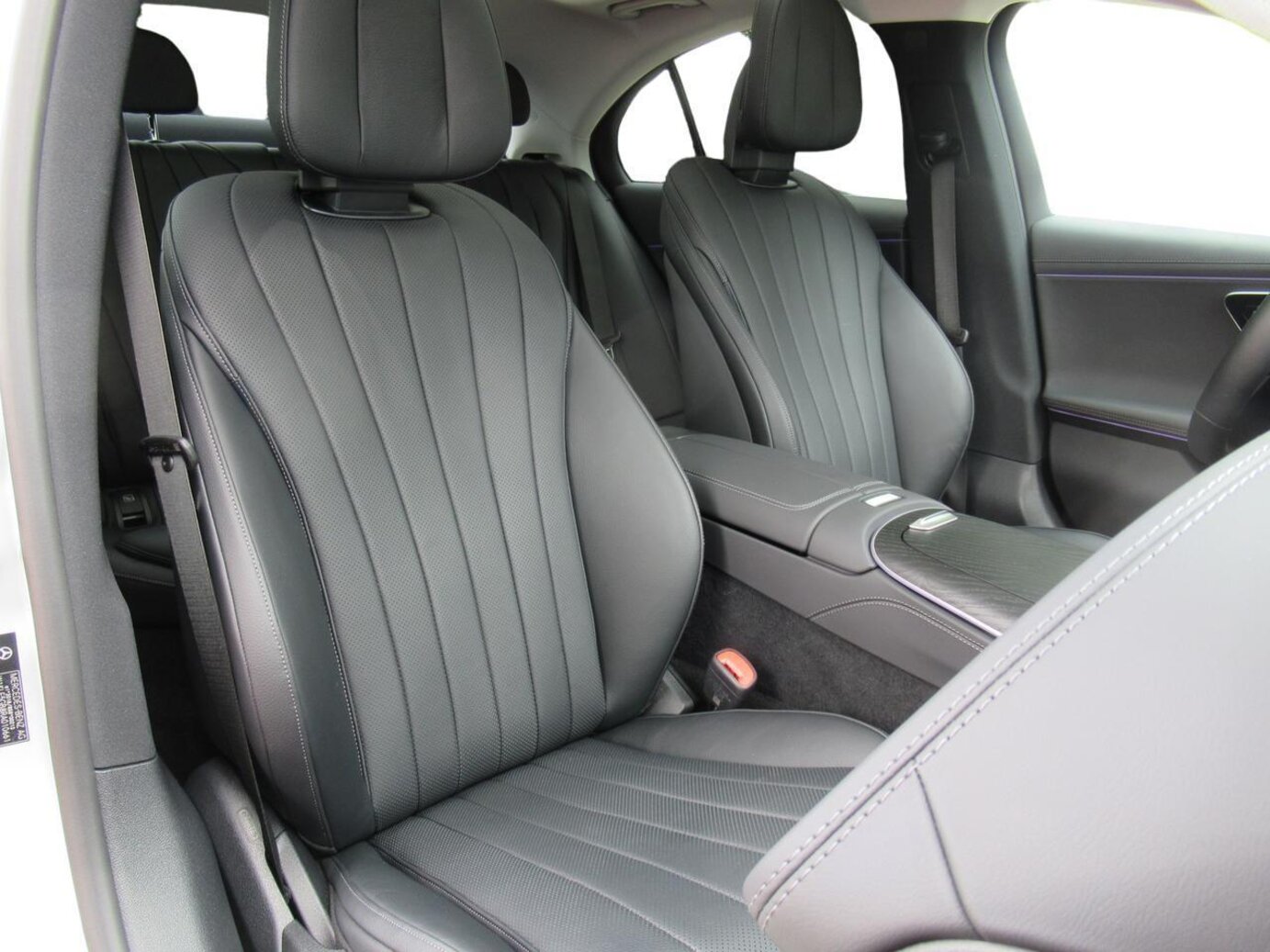 Mercedes-Benz E 300 e 4M