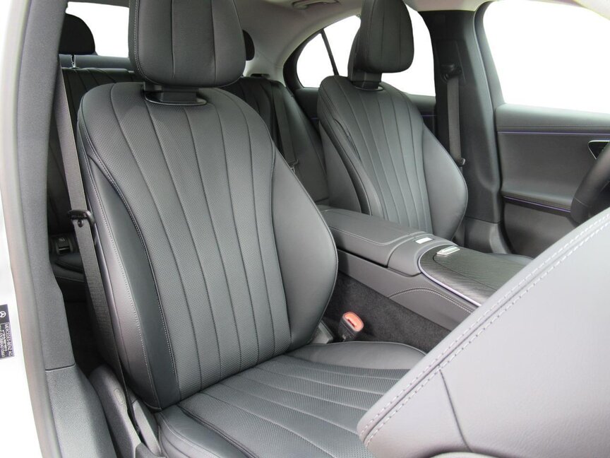 Mercedes-Benz E 300 e 4M