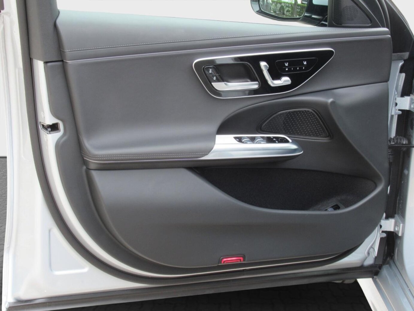 Mercedes-Benz E 300 e 4M