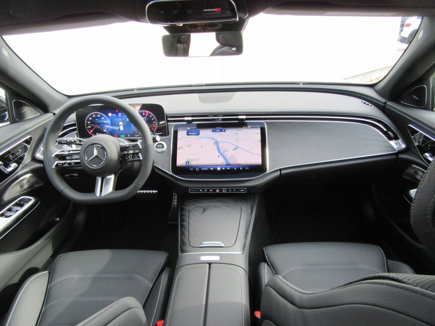 Mercedes-Benz E 300 de 4MATIC T-Modell mit EQ Hybrid Technologie