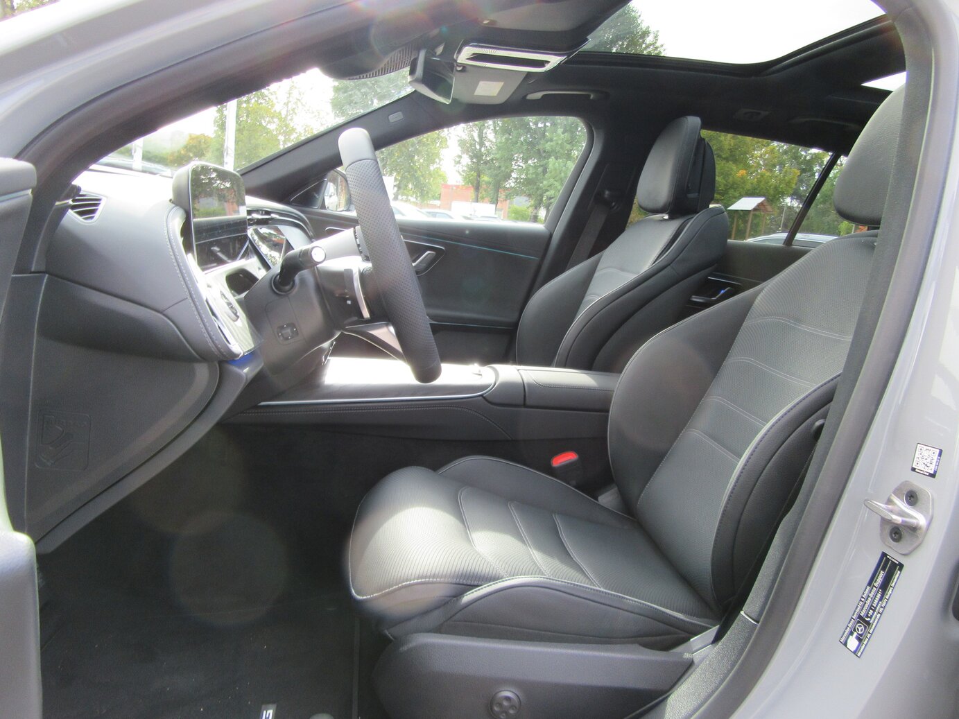 Mercedes-Benz E 300 de 4MATIC T-Modell mit EQ Hybrid Technologie