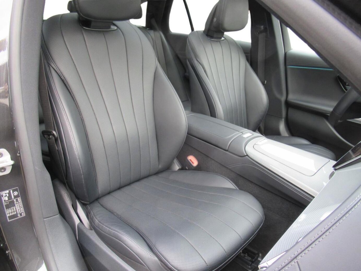 Mercedes-Benz E 300 de 4M T-Modell