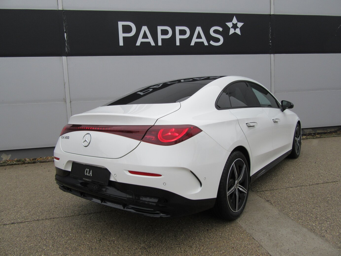 Mercedes-Benz CLA 200
