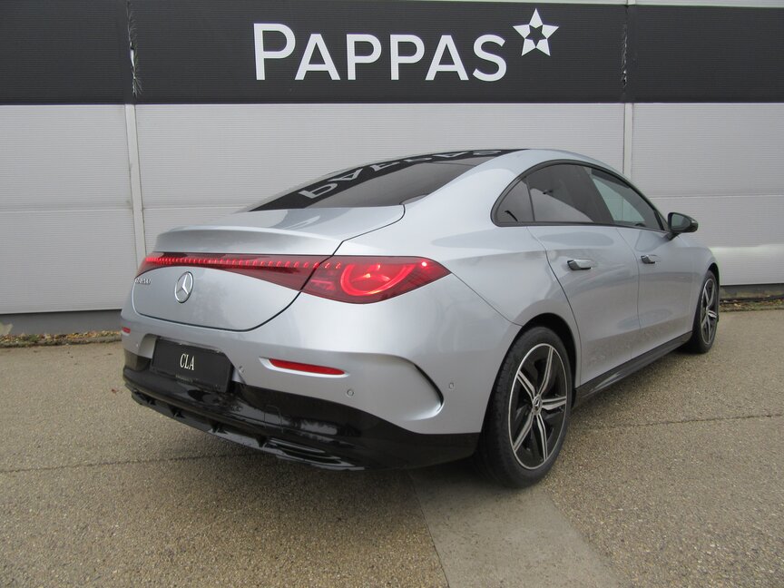 Mercedes-Benz CLA 200