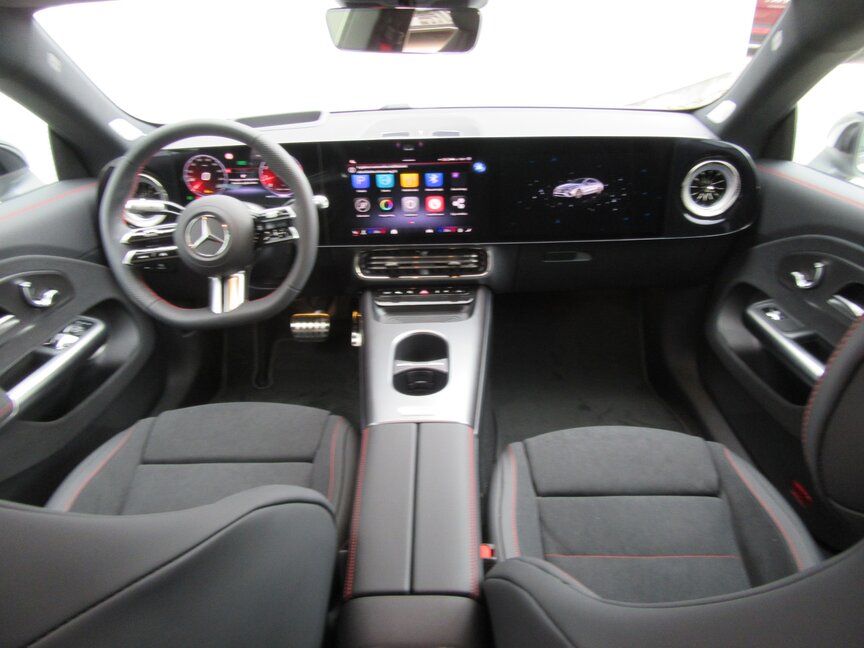 Mercedes-Benz CLA 200 4MATIC