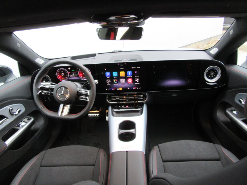 Mercedes-Benz CLA 220 4MATIC