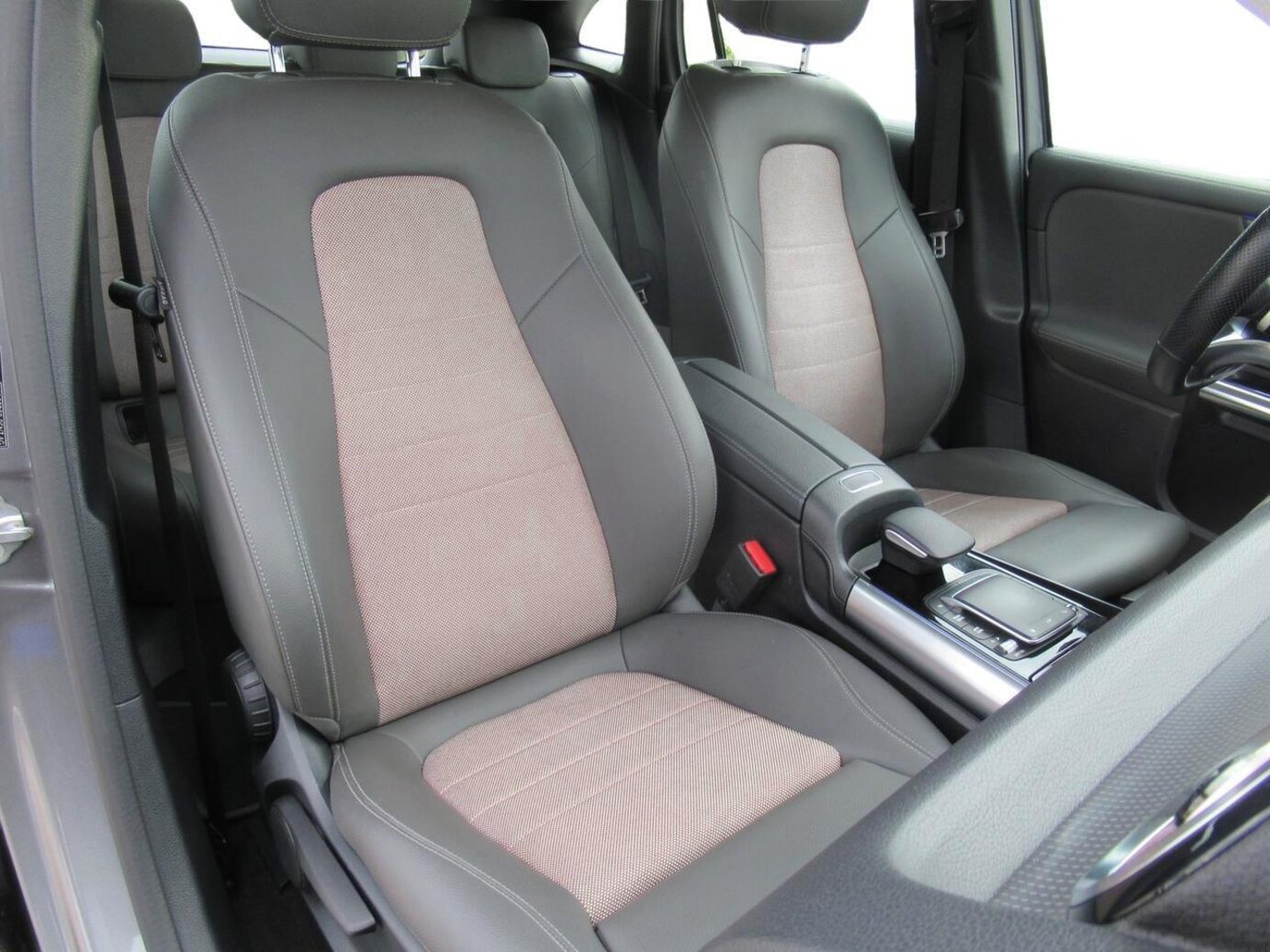 Mercedes-Benz EQA 250