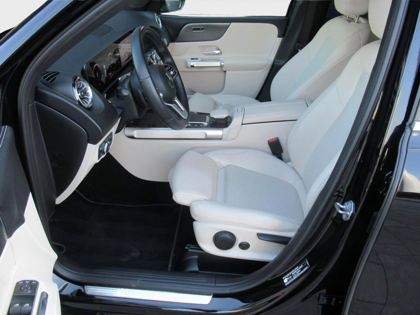 Mercedes-Benz GLB 200