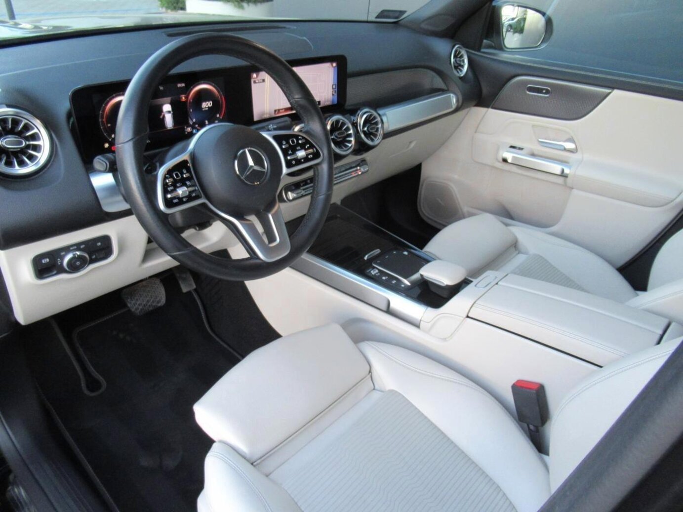 Mercedes-Benz GLB 200