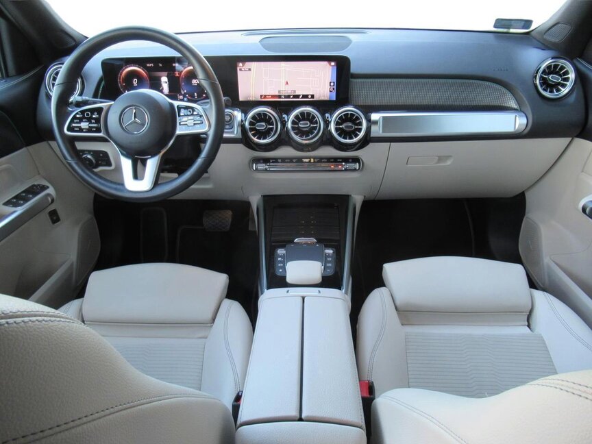 Mercedes-Benz GLB 200