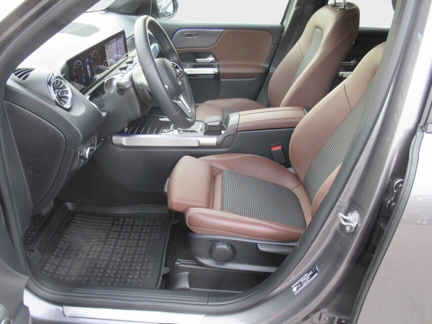 Mercedes-Benz GLB 200