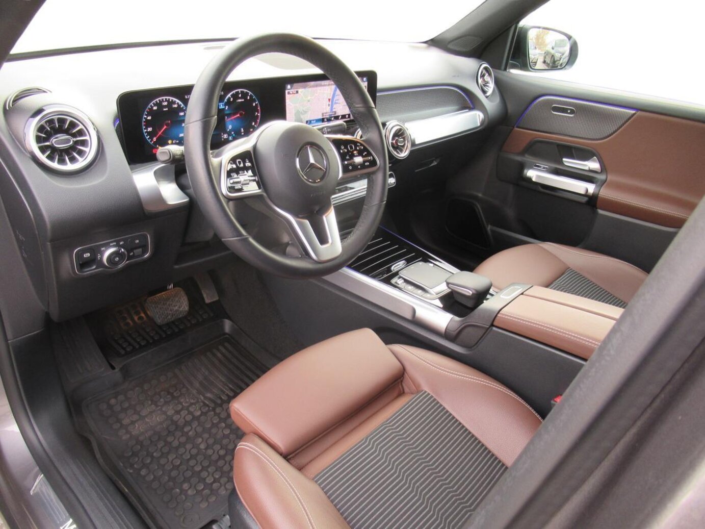 Mercedes-Benz GLB 200